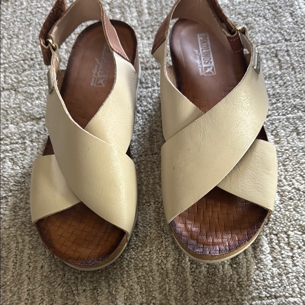 Pikolino Women's Cream Sandals